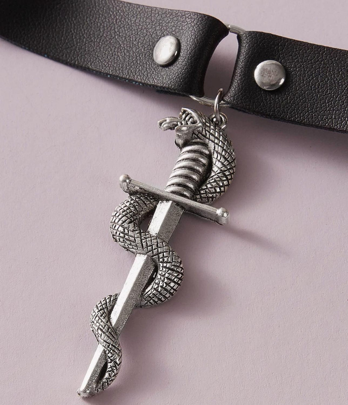 Collier Gothique Serpent
