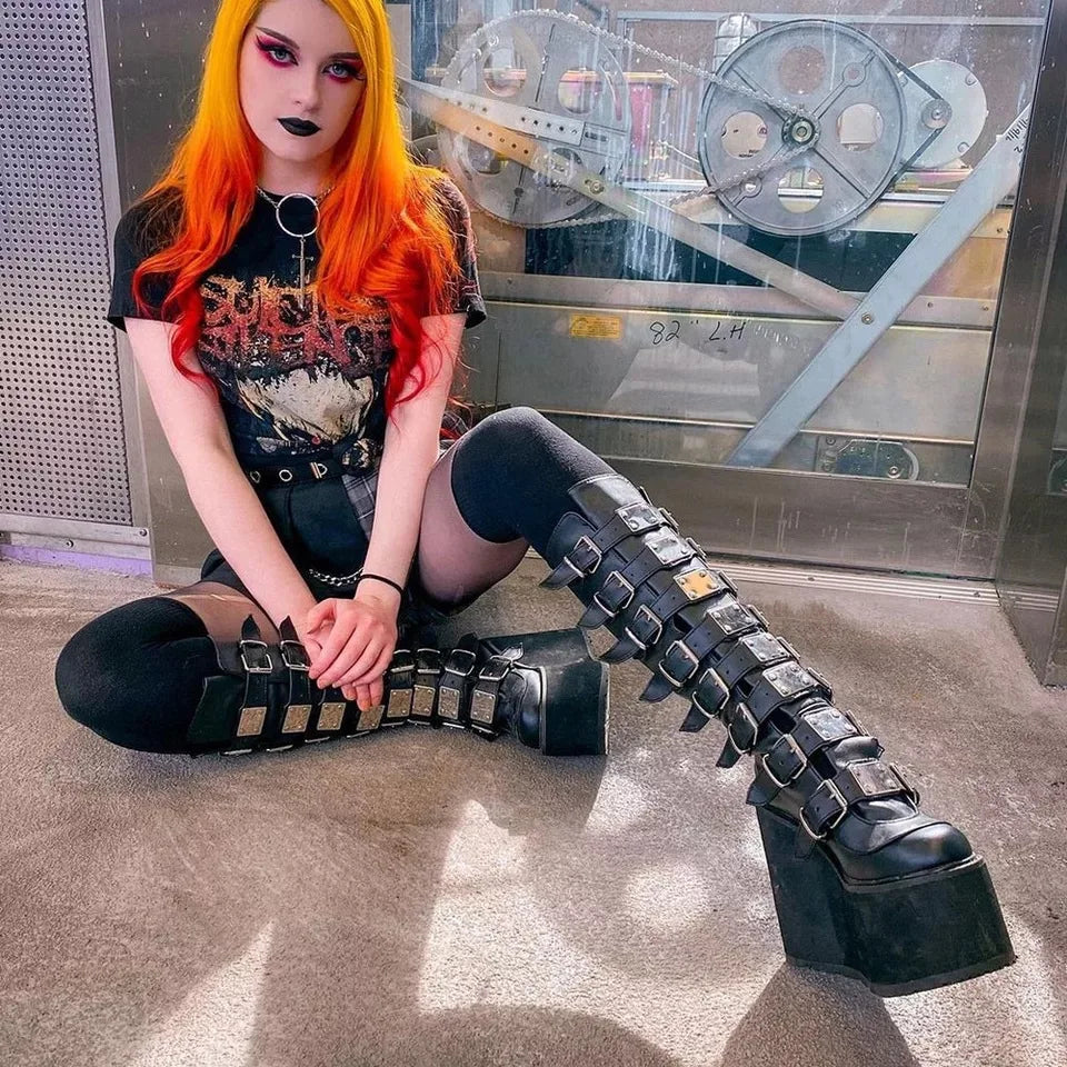 Chaussure En Metal