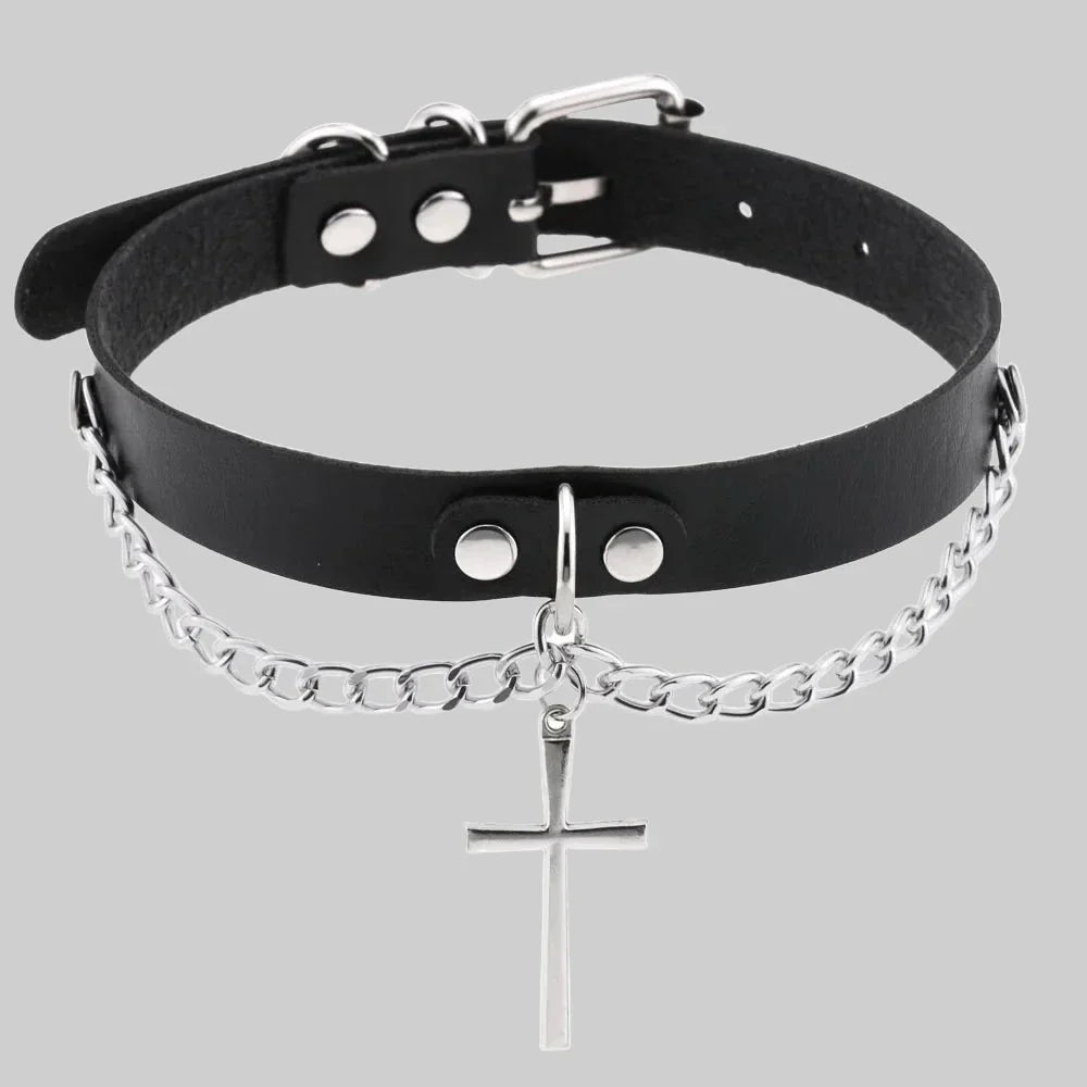 Collier Croix Gothique