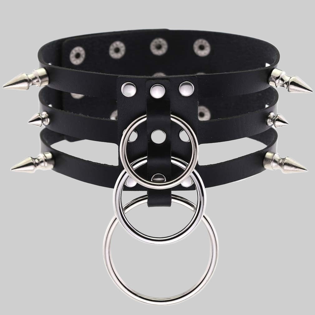 Collier A Clou Gothique