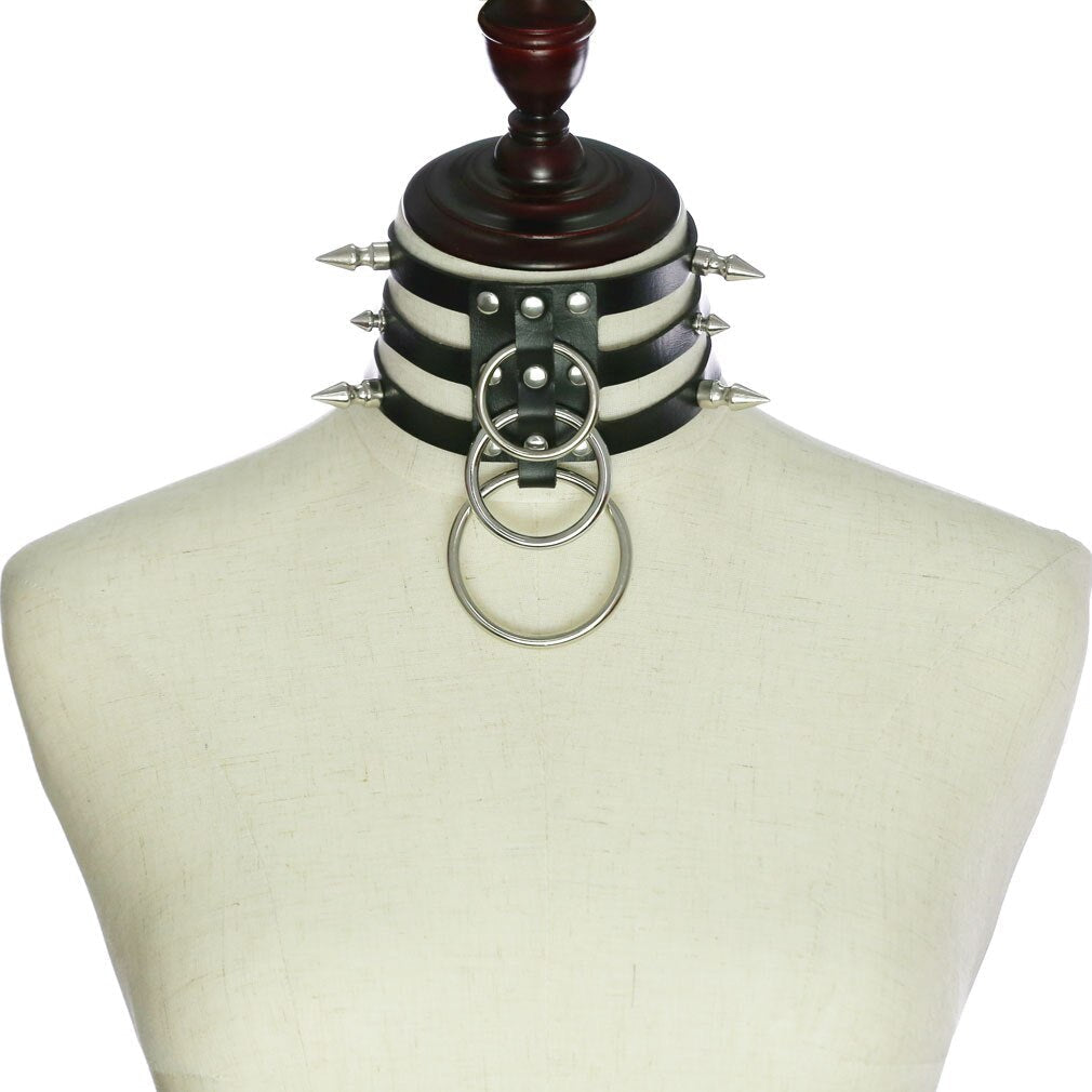Collier A Clou Gothique